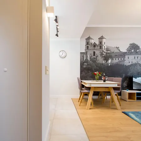 アパートホテル Riverside Cracow 4*